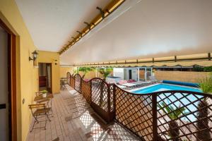 Бассейн в Appartamenti Mare Caorle или поблизости