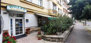 Budova, kde se hotel nachází