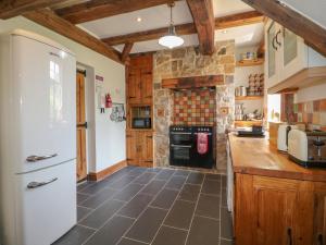 Dapur atau dapur kecil di Lees Moor Cottage +8 gambar