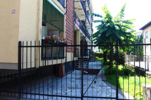 Budova, v ktorej sa apartmán nachádza
