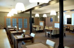 Hotel GTC 3* superior餐厅或其他用餐的地方