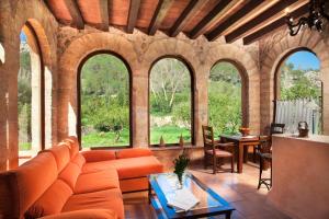 Coin salon dans l'établissement Hotel Finca Ca N'ai - Adults Only