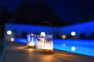 Bazén v ubytovaní Nova Apartments alebo v jeho blízkosti