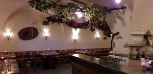 Reštaurácia alebo iné gastronomické zariadenie v ubytovaní Haidnerhof