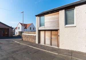 Gallery image of The Old Net Store - Cosy Anstruther Studio Flat in Cellardyke