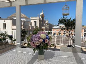 A balcony or terrace at Aduepassi apartments