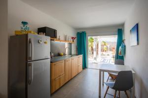 Dapur atau dapur kecil di Kas Amigu accomodations
