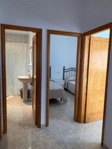 A bathroom at calle Eusebio Carballo II
