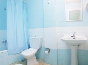 A bathroom at Bellreguart 1a línea de Playa - Edificio Mirador