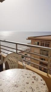 A general sea view or a sea view taken from Az apartmant