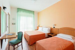 Postel nebo postele na pokoji v ubytování Little Hotel + 25 fotografií