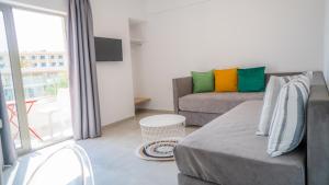 Posezení v ubytování Anfi Suites + 37 fotografií