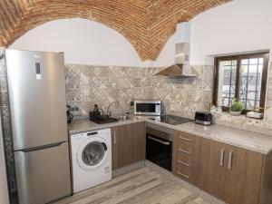 Kuchyňa alebo kuchynka v ubytovaní Elegante Apartamento para 5 en el centro de Cáceres con wifi