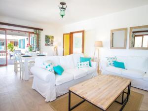 Imagen de la galería de Villa Son Granada by Interhome, en Cala Blava