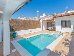 Bazén v ubytovaní Holiday Home Remedios by Interhome alebo v jeho blízkosti