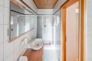 Ванна кімната в Gasthof Torwirt Radstadt