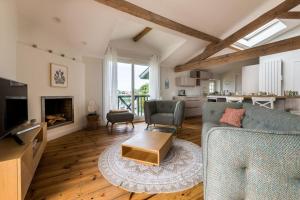 Η κουζίνα ή μικρή κουζίνα στο GREEN VIEWS KEYWEEK Duplex and terrace right above the Biarritz Golf