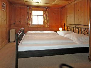 Posteľ alebo postele v izbe v ubytovaní Holiday Home Haus Hermann by Interhome
