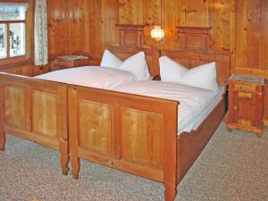 Posteľ alebo postele v izbe v ubytovaní Holiday Home Haus Hermann by Interhome