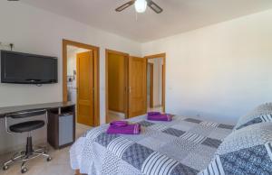 A bed or beds in a room at Villa Las Bahías