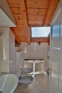 Koupelna v ubytování Contempora Apartments - Ca' Brenta Attic