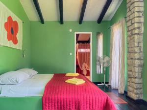 Łóżko lub łóżka w pokoju w obiekcie Villa Moira by Interhome