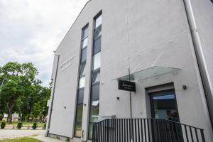 Budova, kde se aparthotel nachází