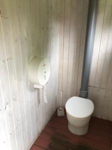 Ένα μπάνιο στο Vandrarhem Svänö