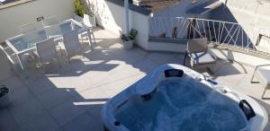 Uma varanda ou terraço em Appartamenti porta mare