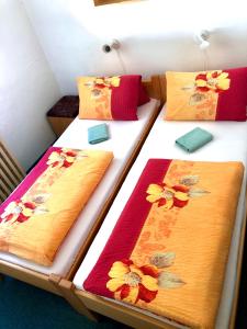 Postel nebo postele na pokoji v ubytování Penzion Bystřina