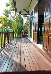 Balkón nebo terasa v ubytování Sunflora Resort Chumphon