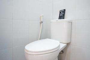 Gallery image of RedDoorz near Padang Golf Adisucipto in Potrojayan