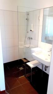 Koupelna v ubytování Hotel Fabrik Wien