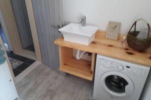 Kuchyňa alebo kuchynka v ubytovaní Apartment Amula