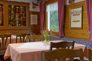 Nápoje v ubytování Café Pension zum Jäger