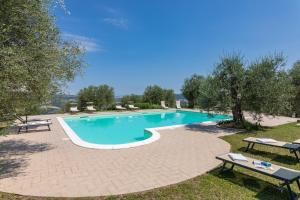 The swimming pool at or close to Villa Rachele