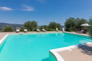 The swimming pool at or close to Villa Rachele
