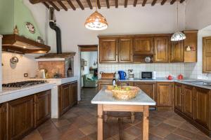 A kitchen or kitchenette at Villa Rachele
