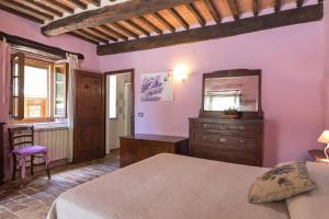 A bed or beds in a room at Villa Rachele