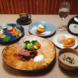 
a plate of food on a table at Hakone Villa Bizan in Hakone
