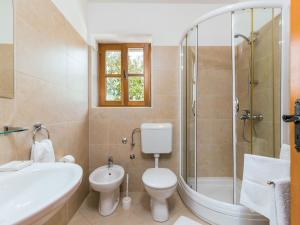 Ένα μπάνιο στο Apartment Villa Sand-3 by Interhome