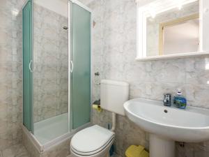Kúpeľňa v ubytovaní Holiday Home Hacienda by Interhome