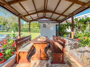 Vonkajšia záhrada v ubytovaní Holiday Home Hacienda by Interhome