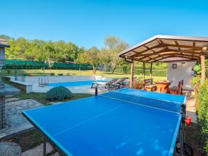 Stolný tenis v ubytovaní Holiday Home Hacienda by Interhome alebo v jeho okolí