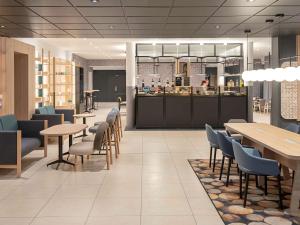Um restaurante ou outro lugar para comer em Novotel Blois Centre Val De Loire