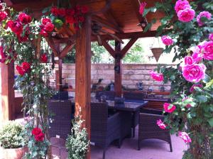 Vonkajšia záhrada v ubytovaní Holiday House Lilija