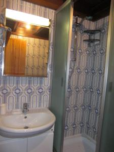 Phòng tắm tại Bilocale Alberti - Silvana