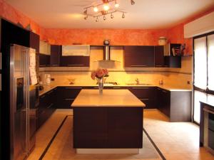 Dapur atau dapur kecil di Apartment Natalie - BLU170 by Interhome