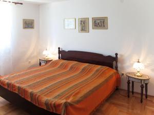 Posteľ alebo postele v izbe v ubytovaní Holiday Home Ema by Interhome
