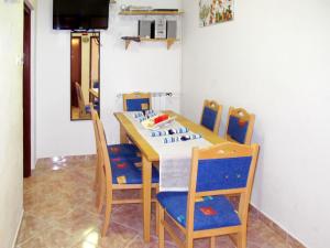 Μια τηλεόραση ή/και κέντρο ψυχαγωγίας στο Apartment Villa Palma by Interhome